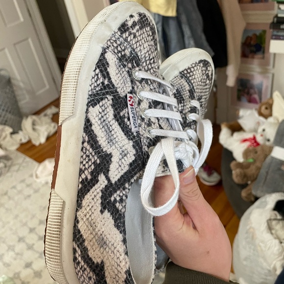 snakeskin supergas